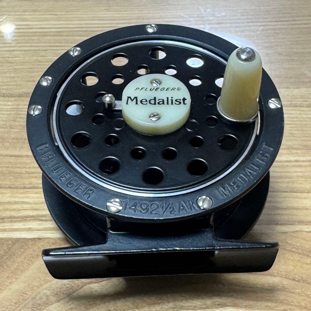 PFLUEGER Medalist フライリール1492 1/2