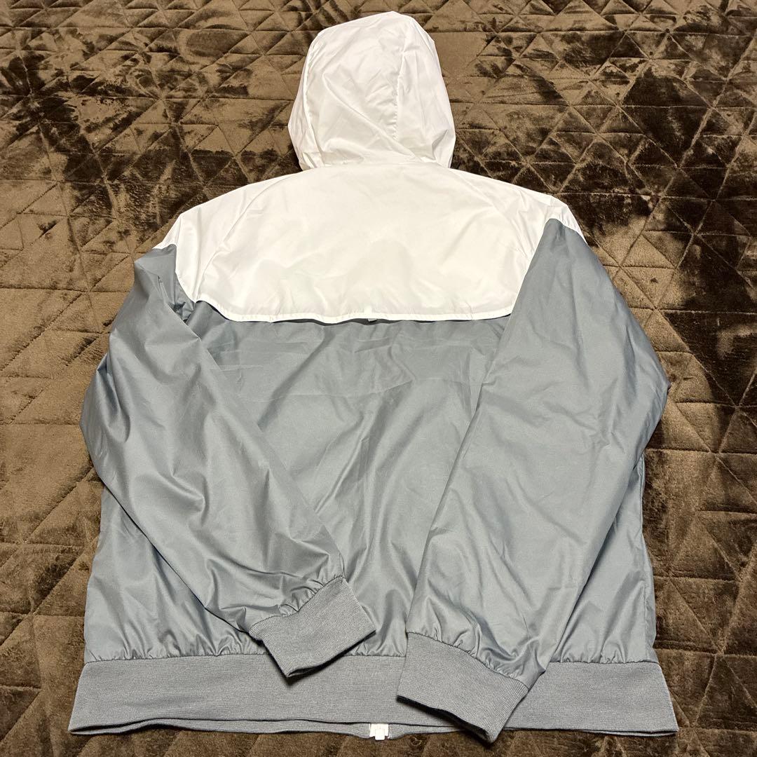 新品未使用　ナイキ　ウィンドパーカー　メンズL
