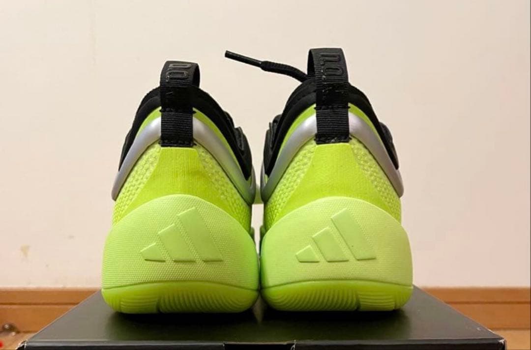 ア*世様 adidas、D.O.N. Issue 6、26.5センチ