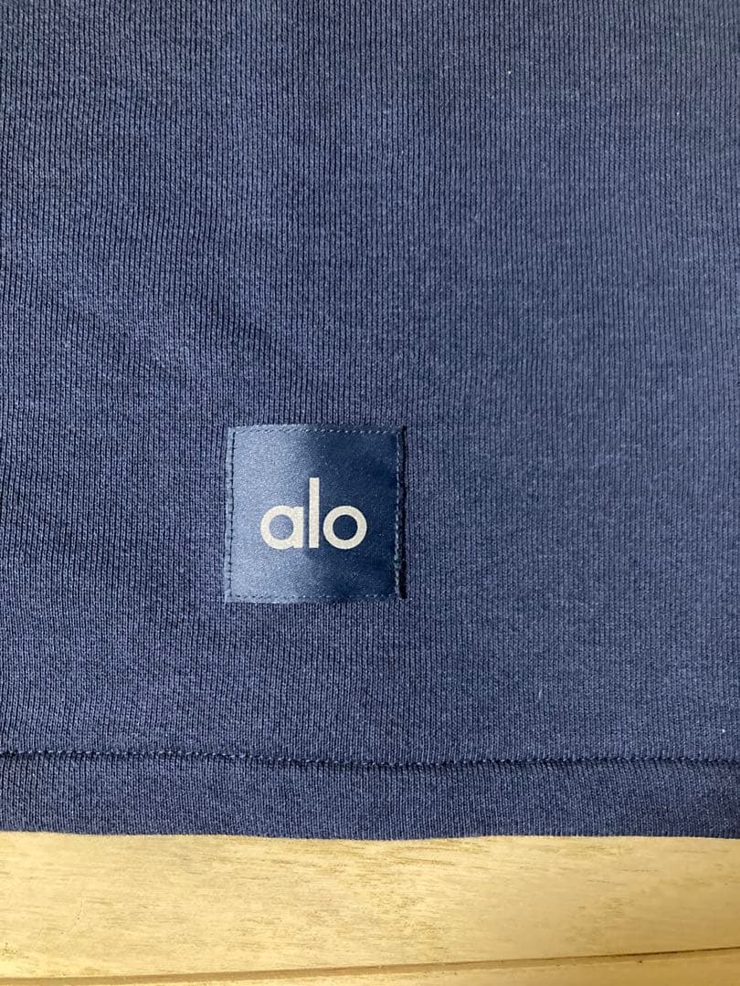 ヨガ・ピラティス ALO Cropped Serenity Coverup -Navy