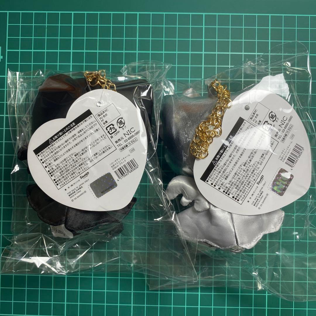 ハローキティ ぬいぐるみキーホルダー 黒と銀