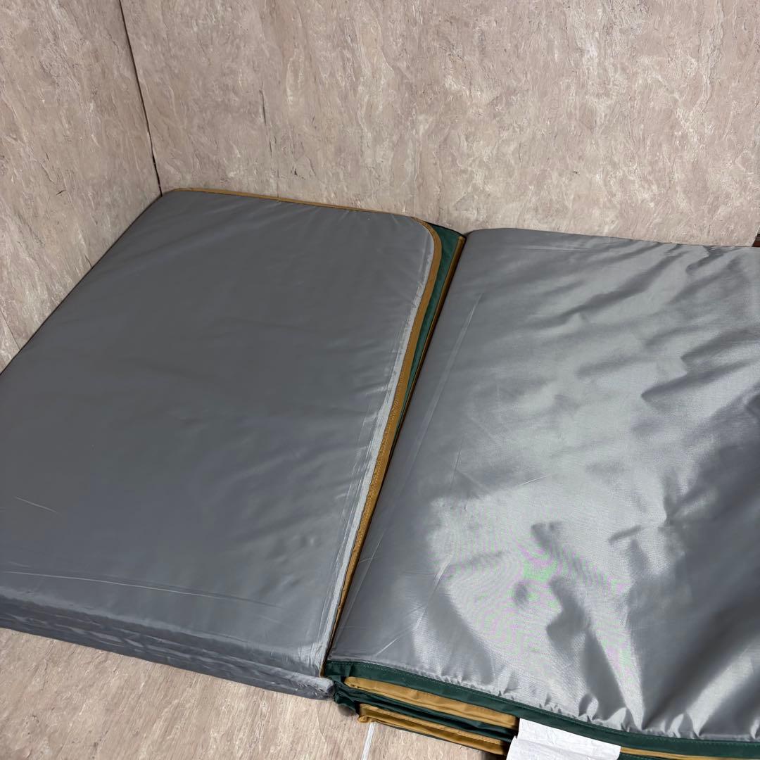 極美品 Coleman コールマン フォールディングマット 300