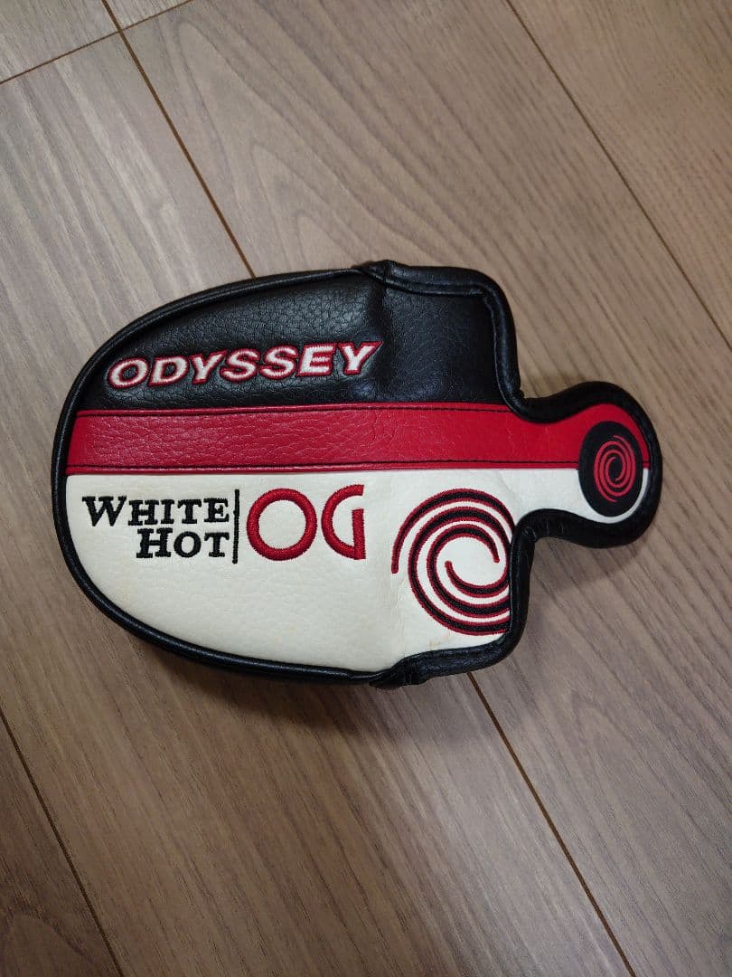 Odyssey White Hot OG Big-T Blade パター