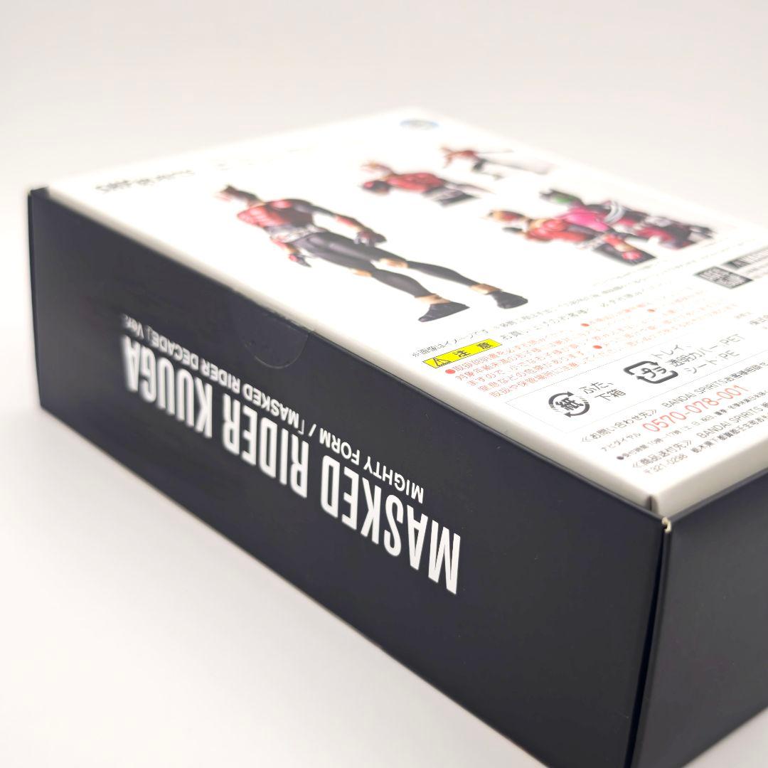 新品未開封 真骨彫 仮面ライダークウガ マイティフォーム ディケイド