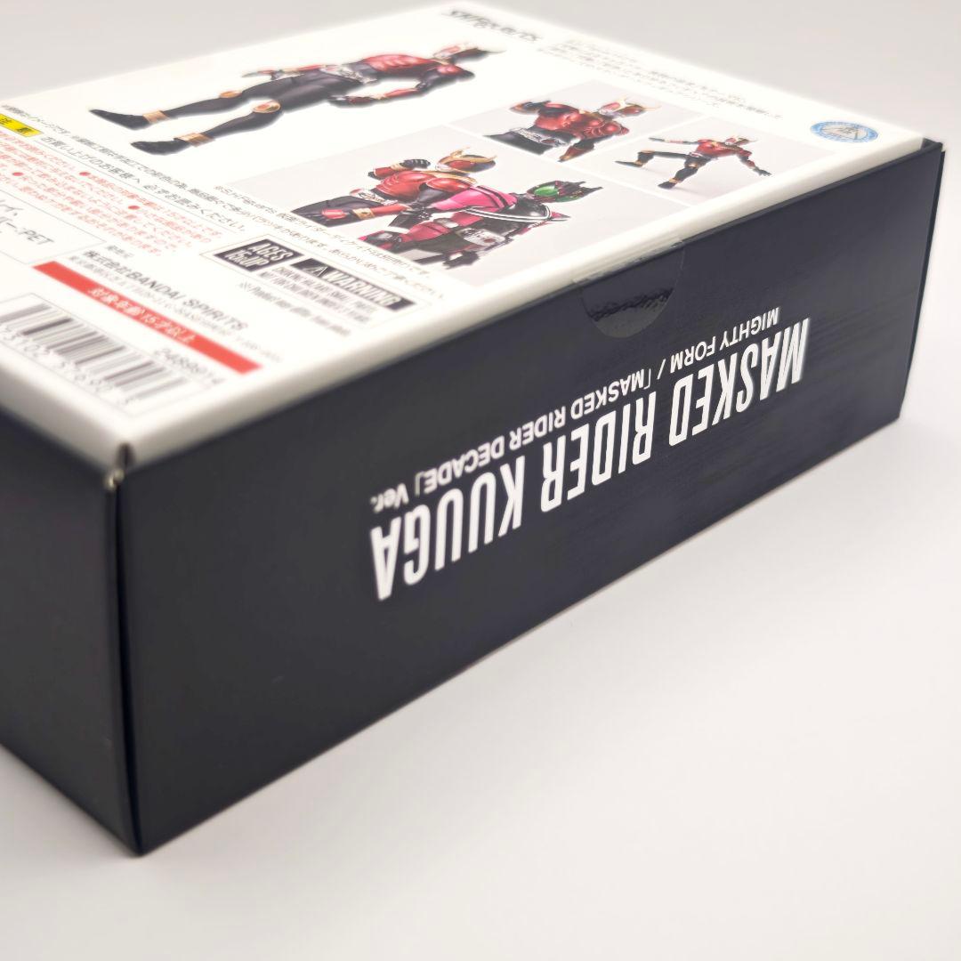 新品未開封 真骨彫 仮面ライダークウガ マイティフォーム ディケイド