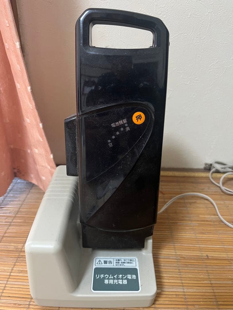電動アシスト自転車 黒 前カゴ付き