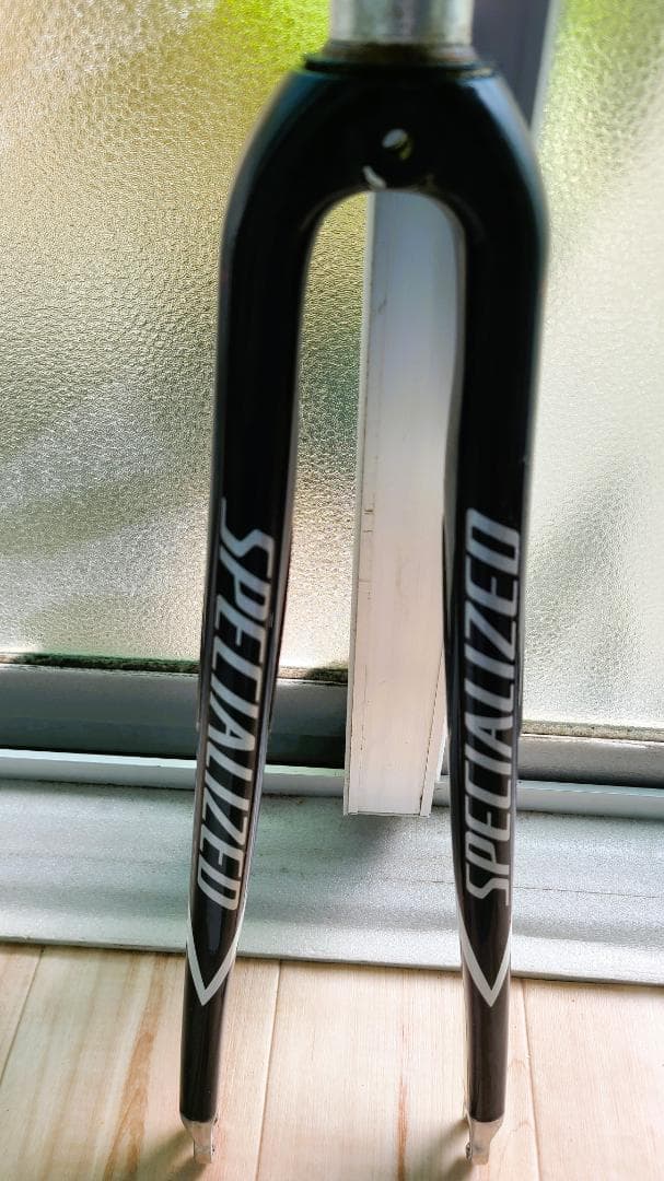 ❖SPECIALIZED FACT カーボンフォーク❖700C　ショック減衰