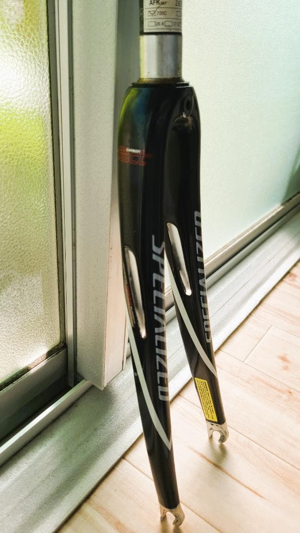 ❖SPECIALIZED FACT カーボンフォーク❖700C　ショック減衰