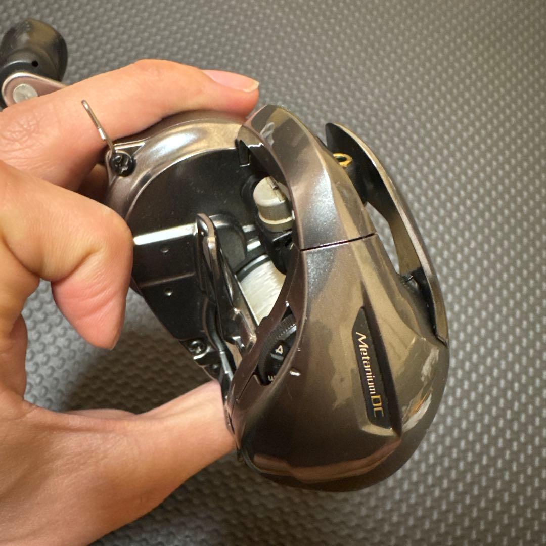シマノ 15メタニウムDC 右ハンドル ノーマルギア