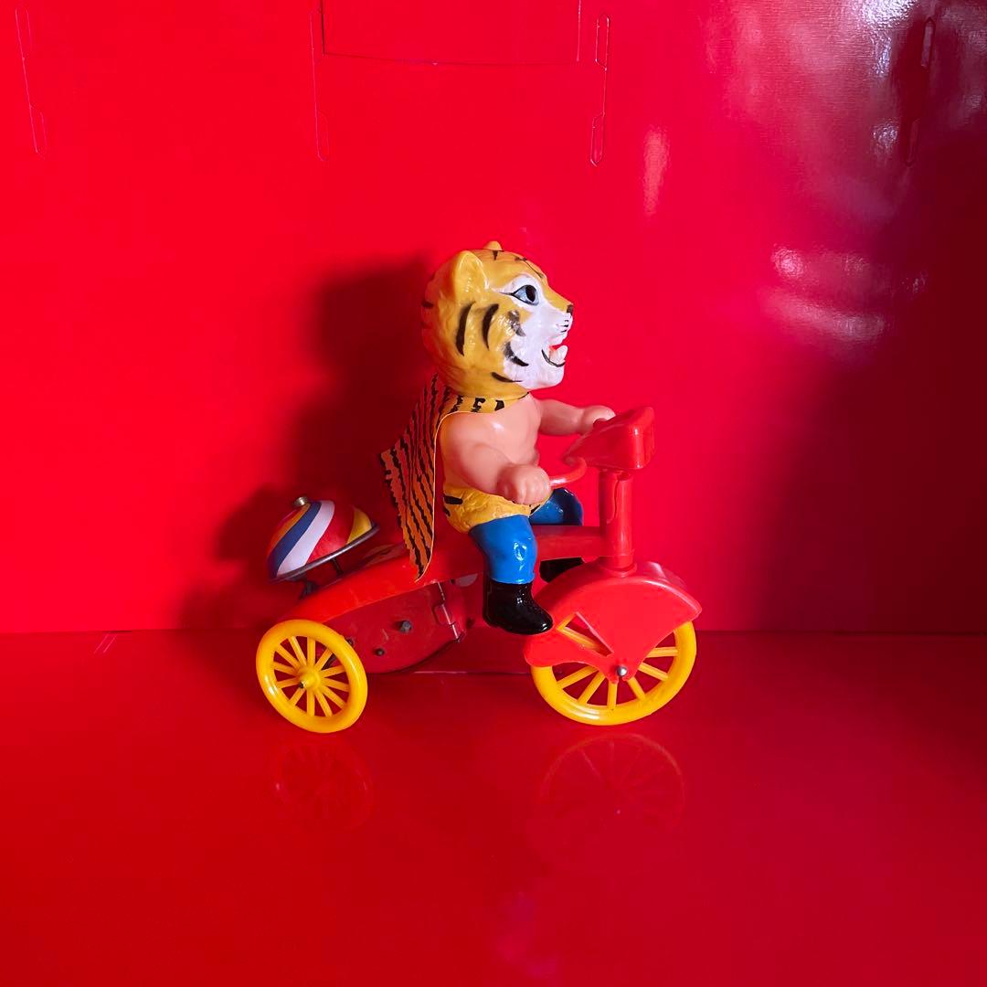 タイガーマスク　ブリキ自転車キャラクター