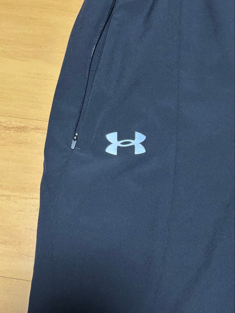 Under Armour ウィンドブレーカーとパンツ