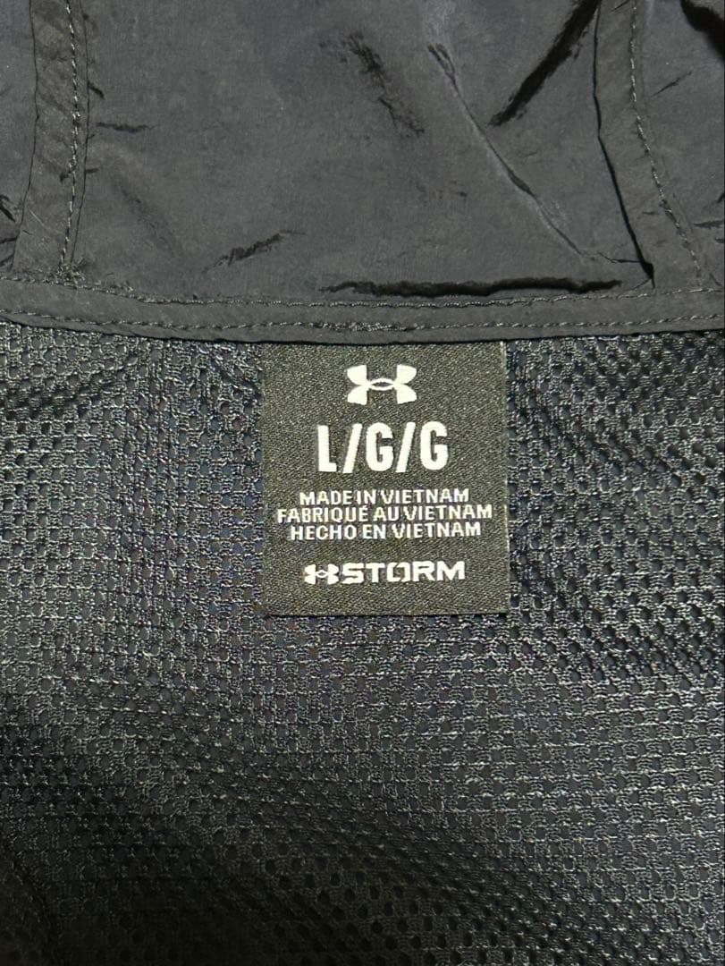 Under Armour ウィンドブレーカーとパンツ