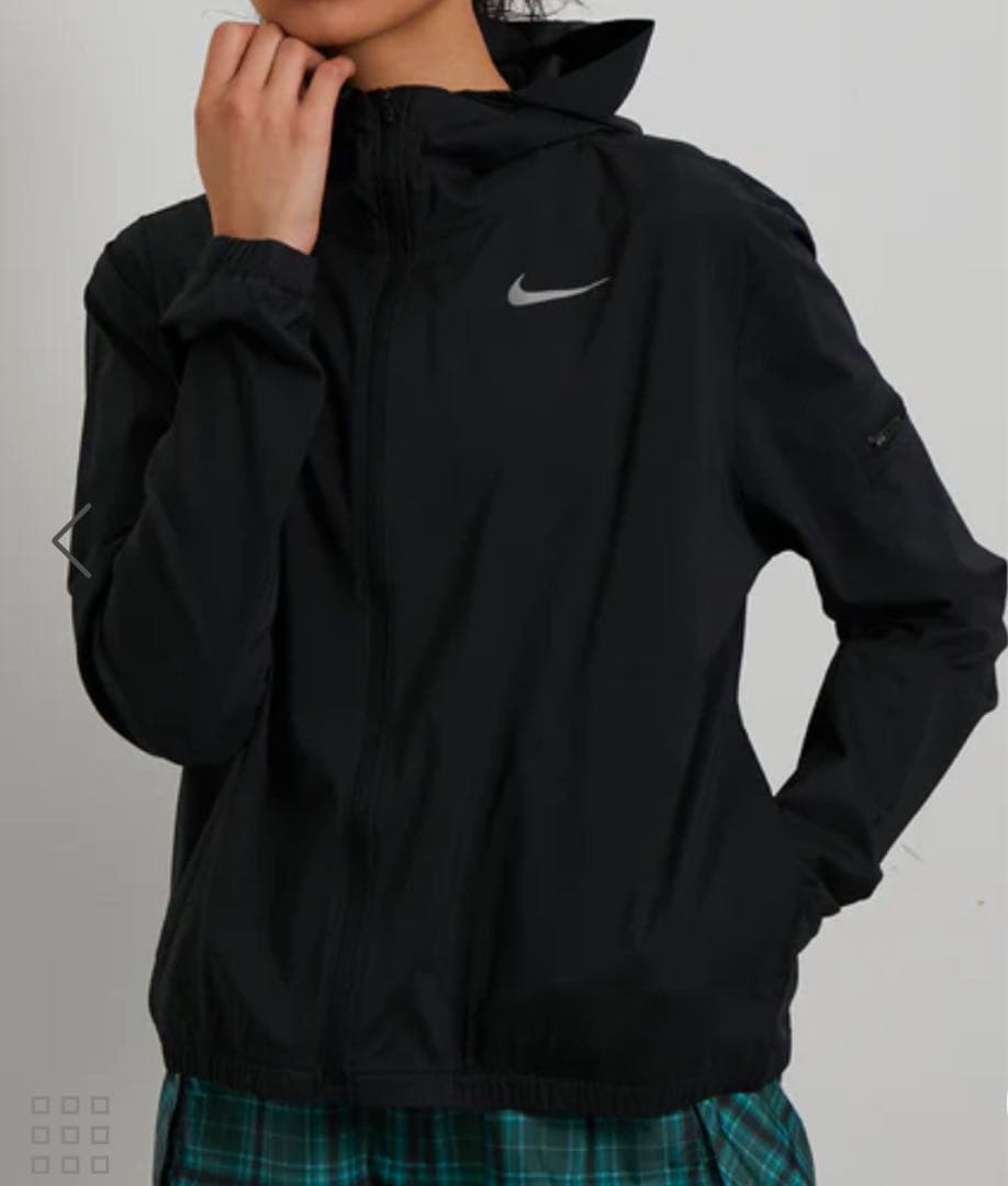 ナイキ　NIKE レディース　ランニングジャケット　新品　レディース　L