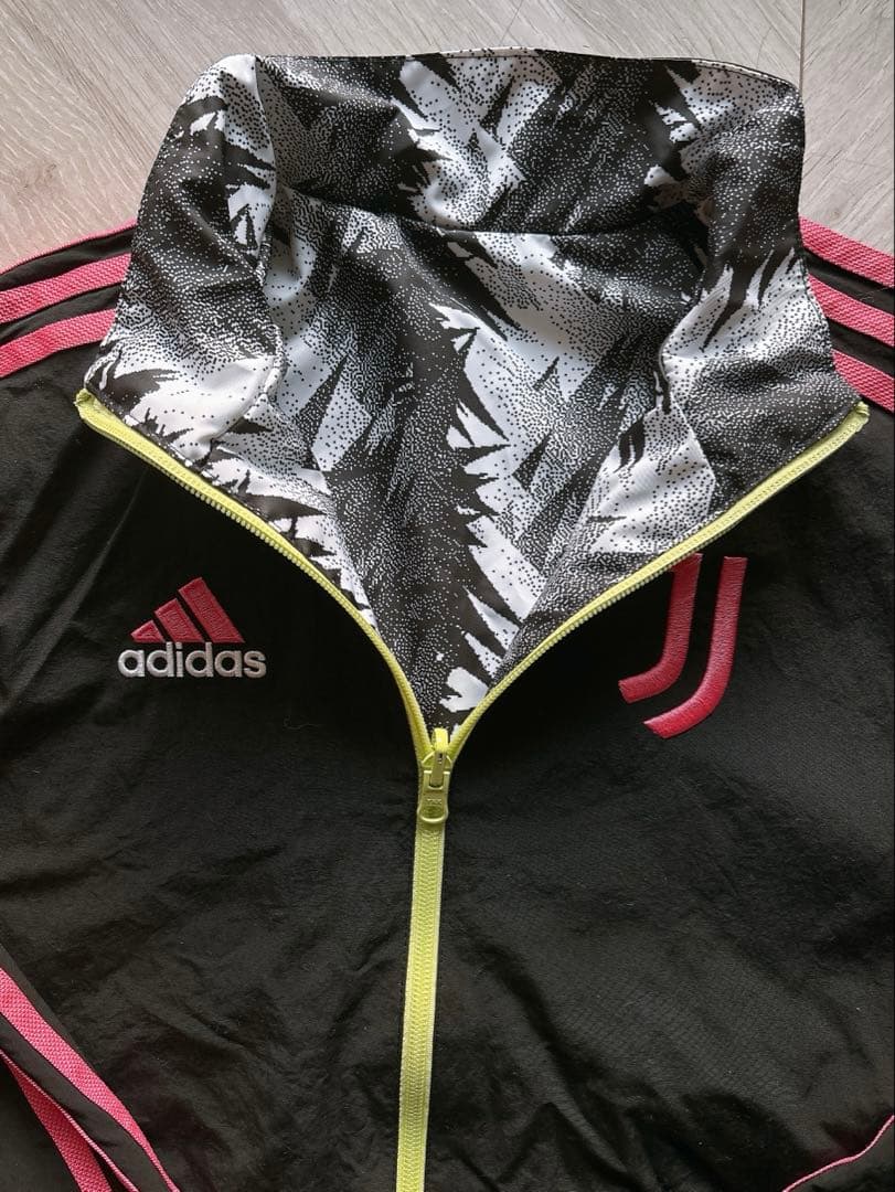 美品★adidas Juventus ピステ ウィンドブレーカー アンセム