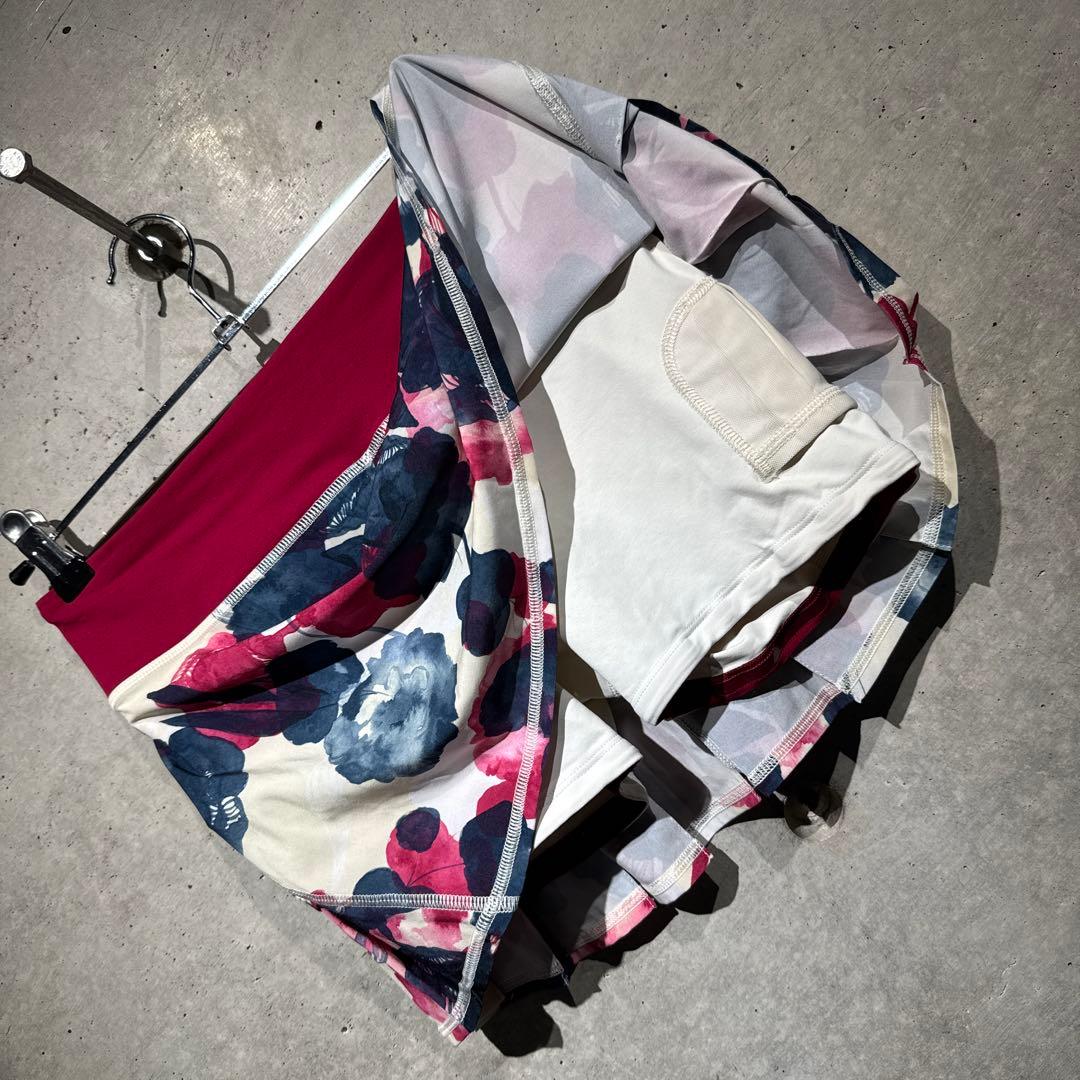入手困難 lululemon テニス フローラル柄プリーツスカート