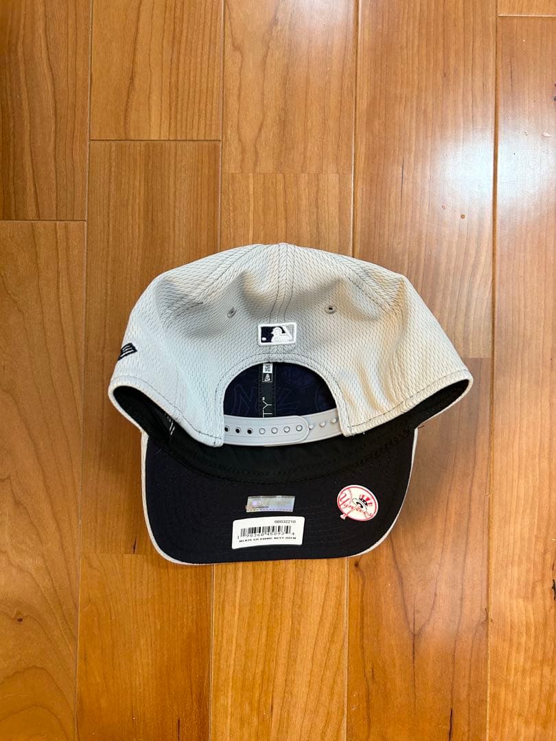 新品 MLBロッカールームニューヨークヤンキース ニューエラ9FORTYキャップ