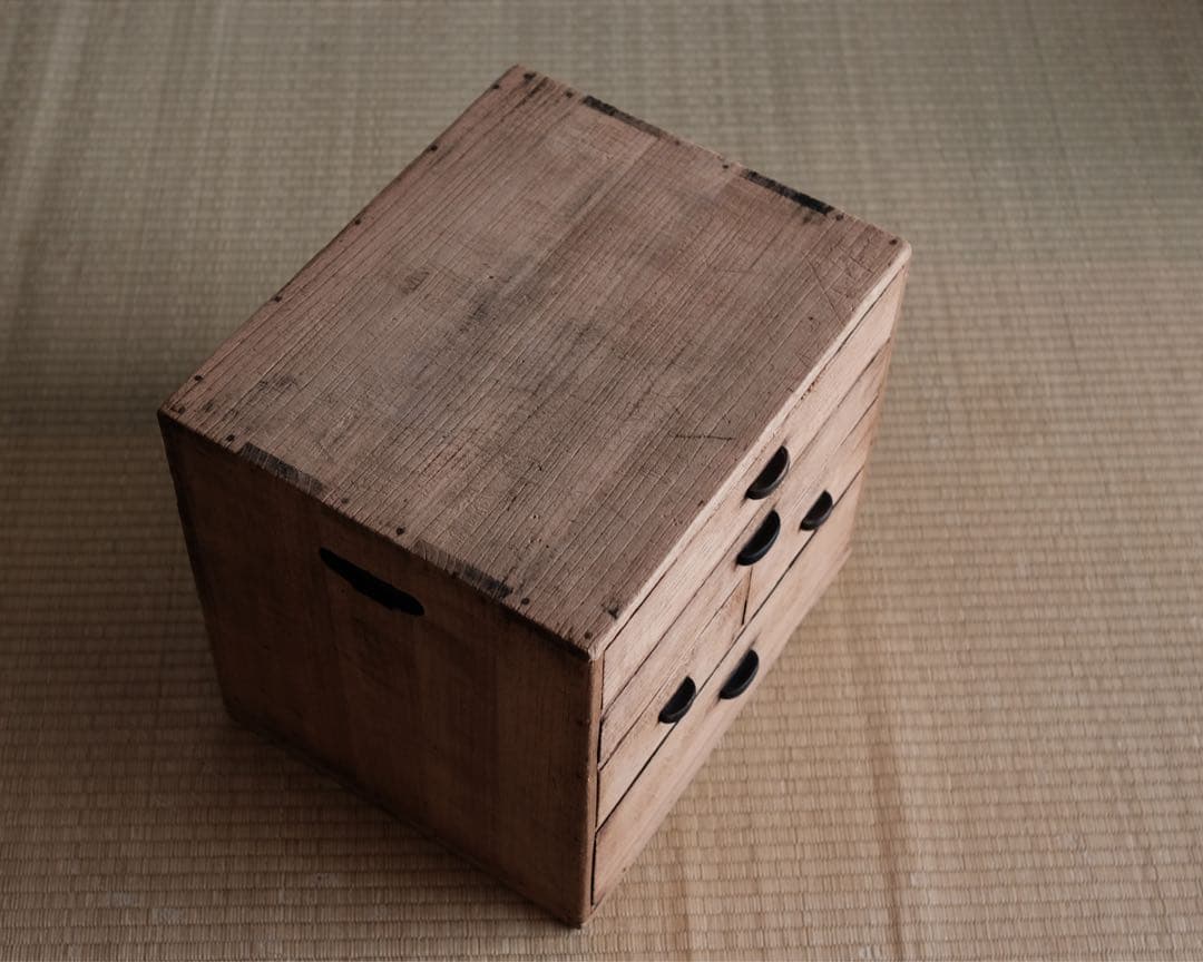昭和時代の木製引き出し柜 時代物　無垢材