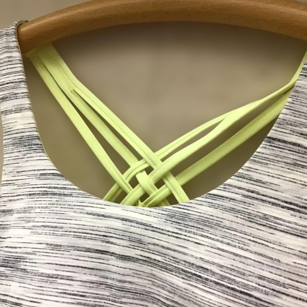 Lululemon ストラップ付きタンクトップ ヨガウエア　新品　ルルレモン