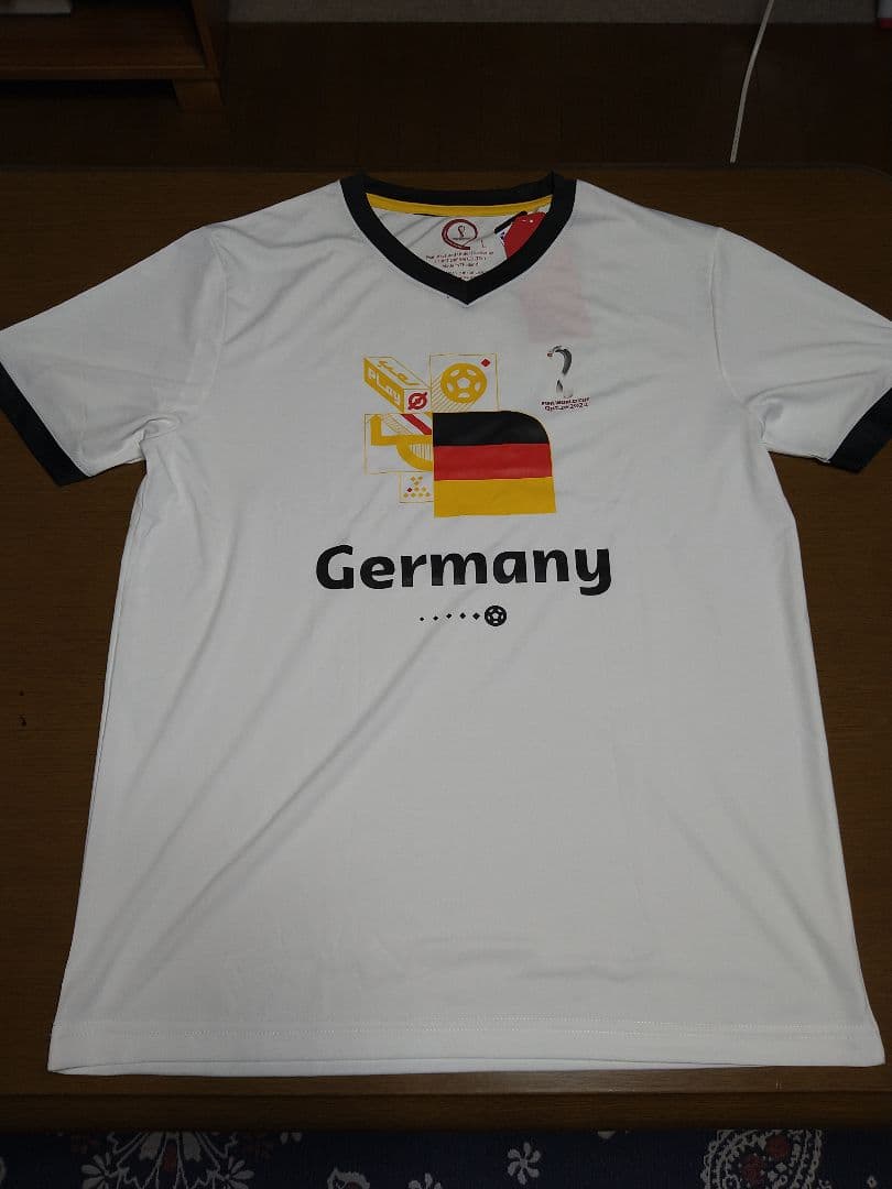 【新品】2022年 サッカー FIFAワールドカップ ドイツ代表ポロシャツL