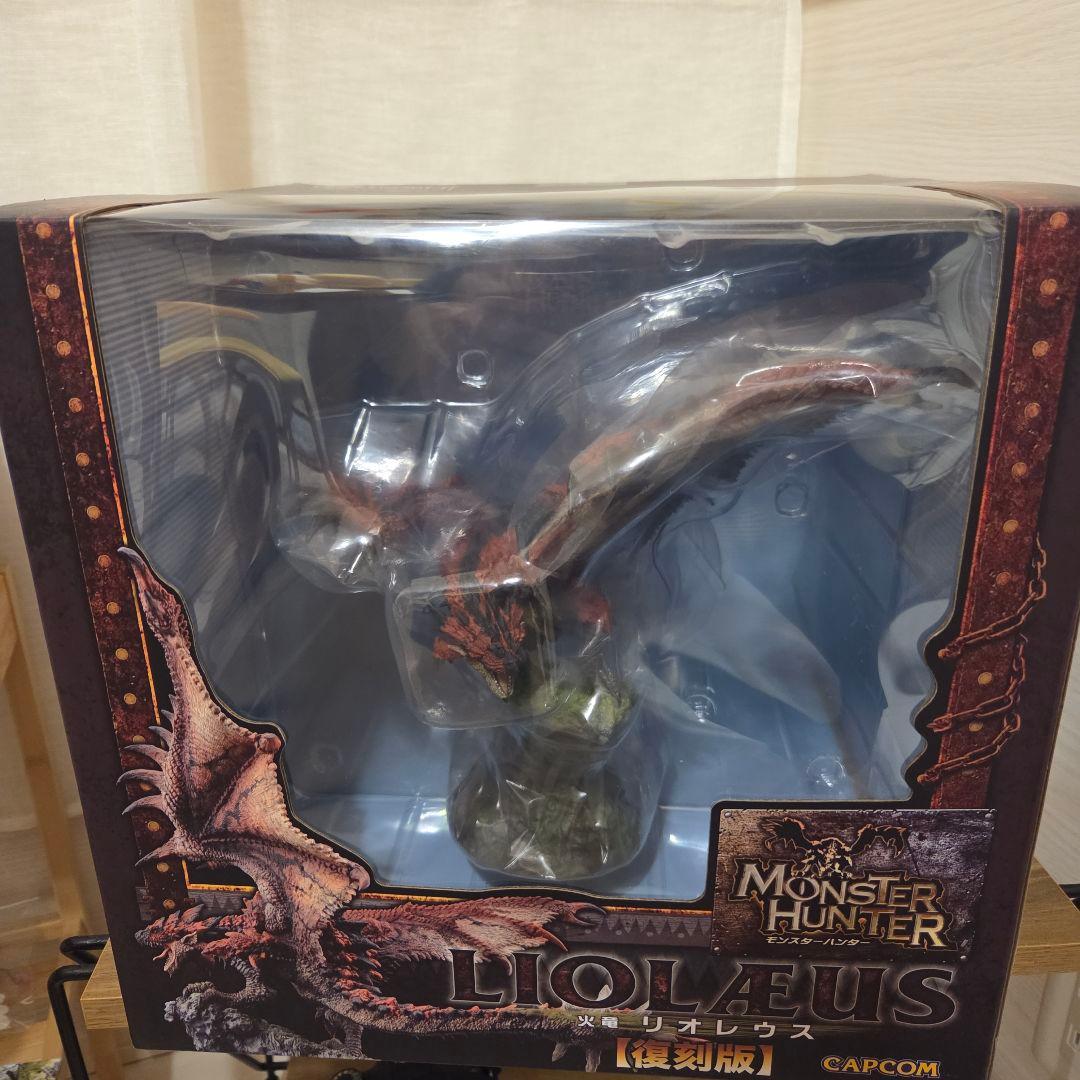 【値下げ中❗】クリエイターズモデル　モンスターハンター リオレウス フィギュア