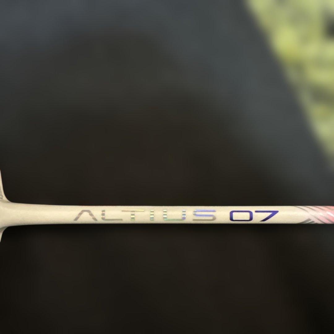 ミズノALTUS07 バドミントンラケット