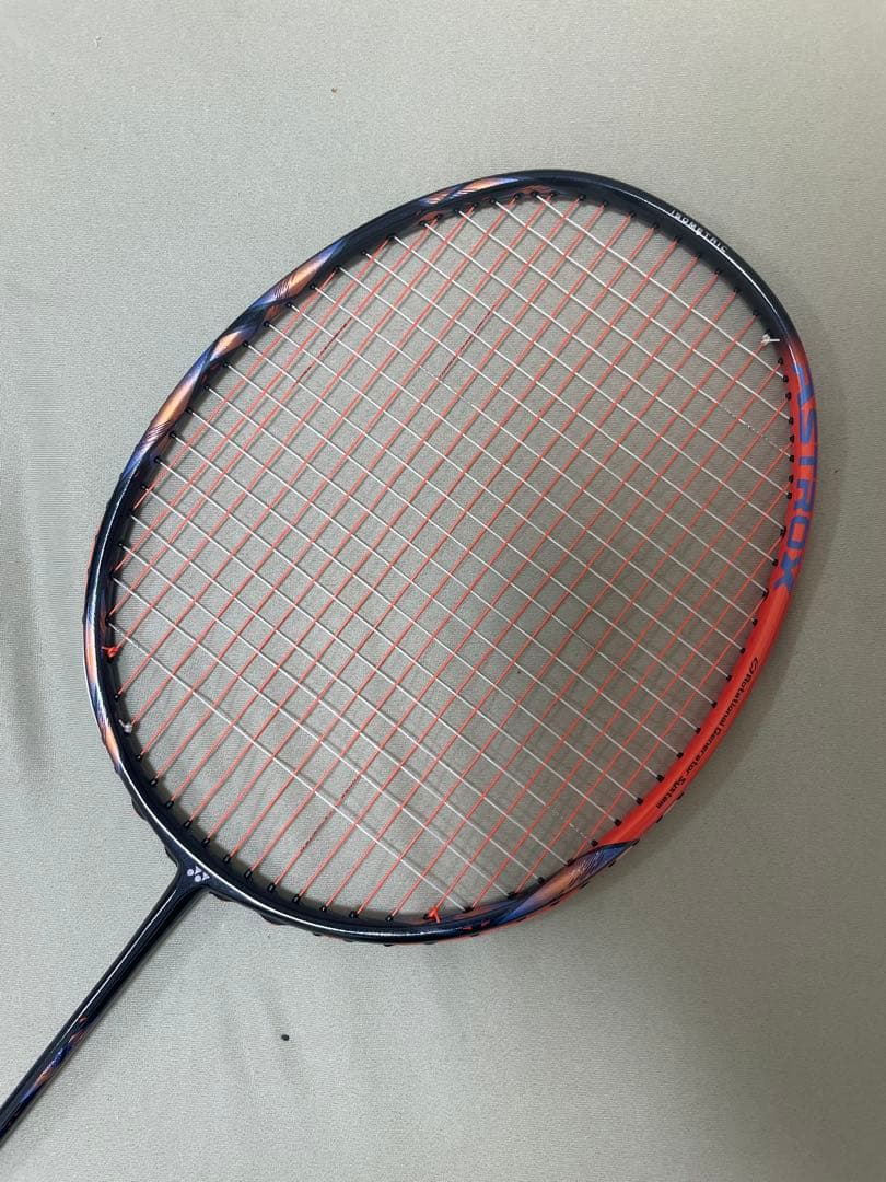 アストロクス77プロ 4UG6 YONEX バドミントンラケット