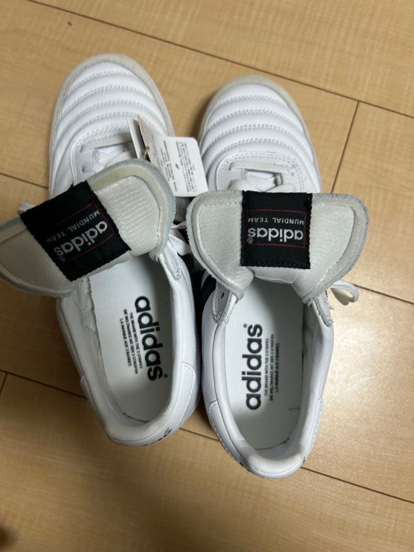 ムンディアルチーム　アディダス　トレーニングシューズ