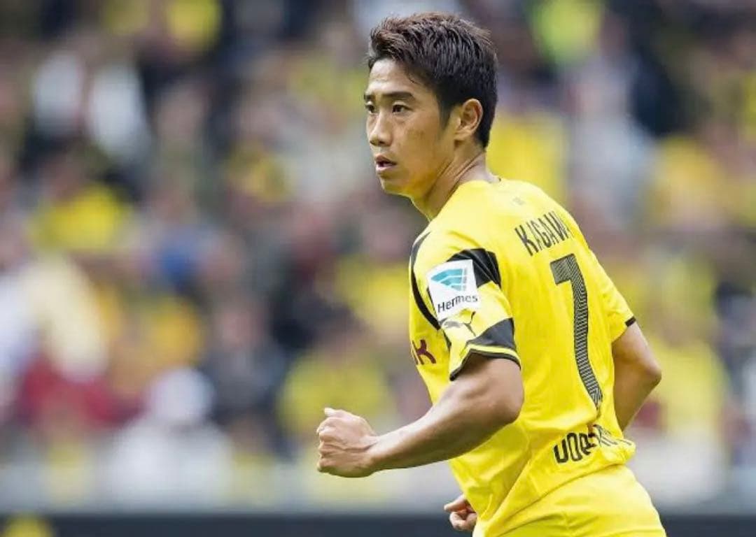 ※最終セール【超貴重】香川選手直筆サイン入りユニフォーム