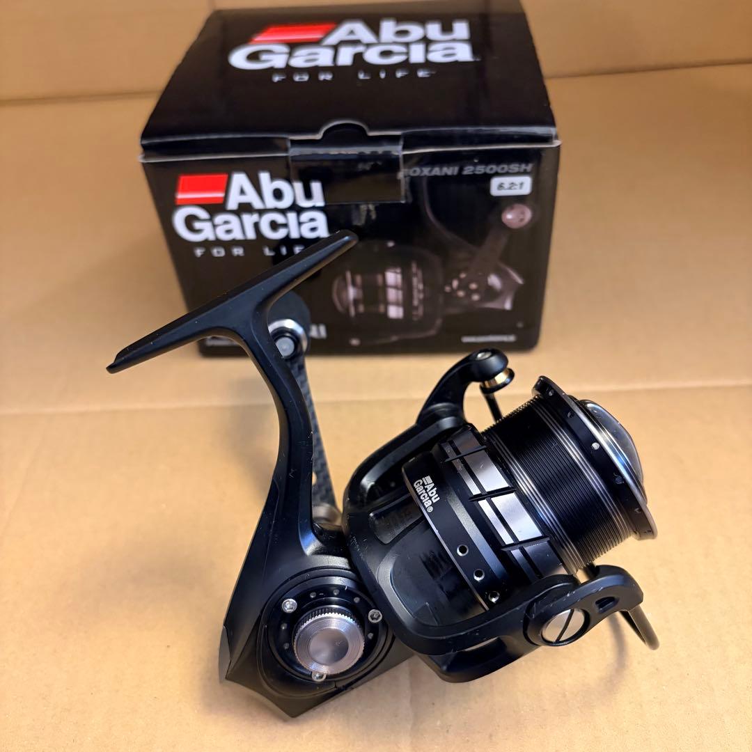【スピニングリール】 AbuGarciaロキサーニ 2500SH