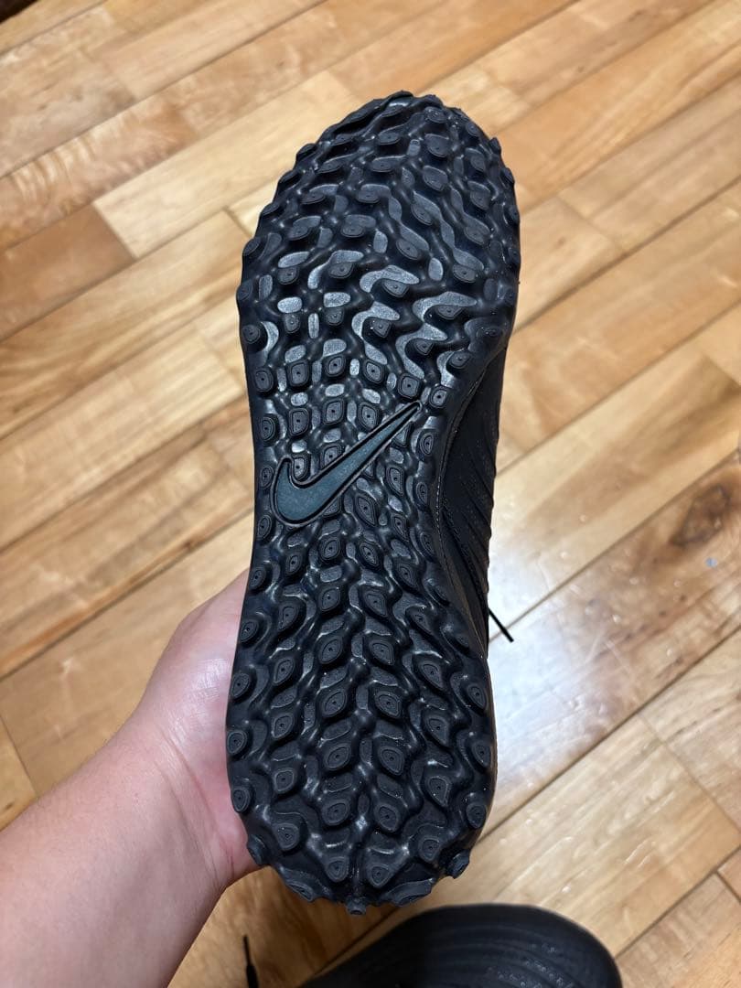 Nike Phantom フットサルシューズ　TF