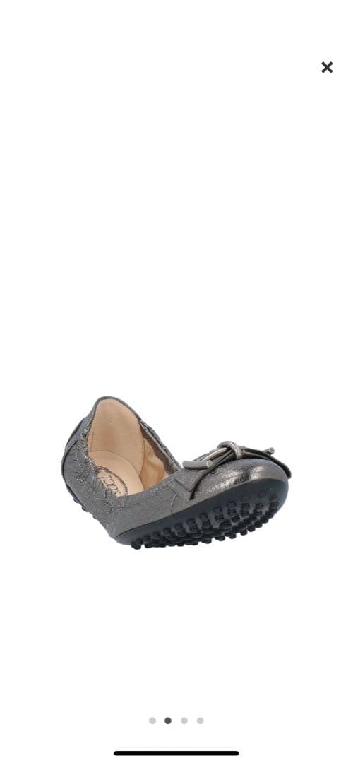 TOD'S メタリックグレー バレエシューズ