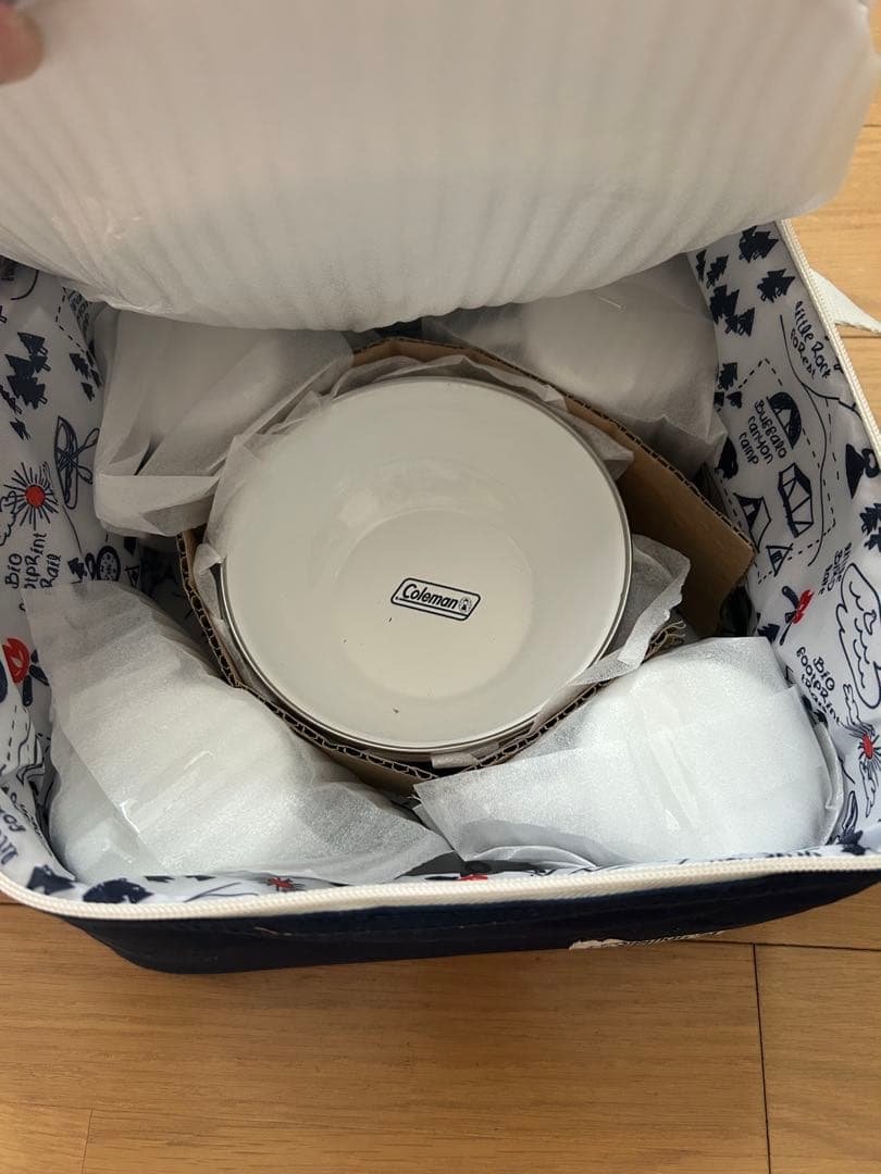 新品 コールマン エナメルディッシュウェアセット 食器セット キャンプ
