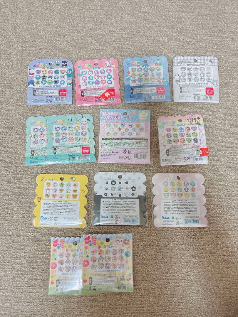 新品未開封サンリオ、ディズニー、サンエックス♡おはじきシール 13枚セット