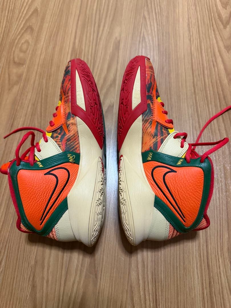 NIKE カイリー　バッシュ