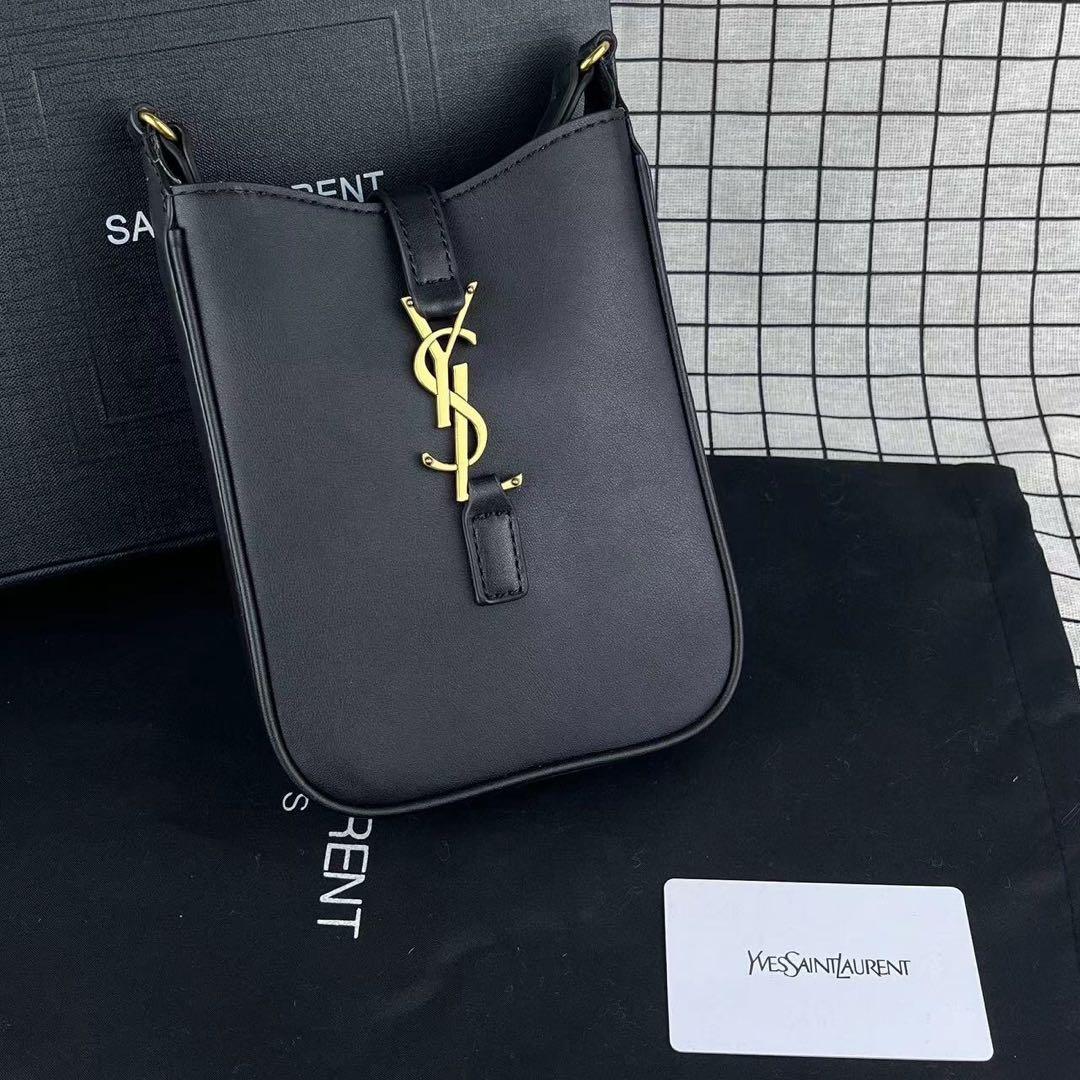 YSL サンローラン バーティカルLE5 A7 フォンホルダー ショルダーバッグ