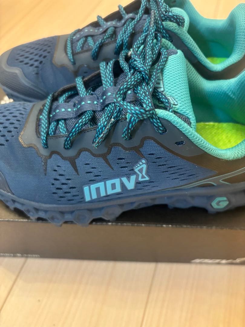 INOV-8 トレイルランニングシューズ ネイビー/ターコイズ