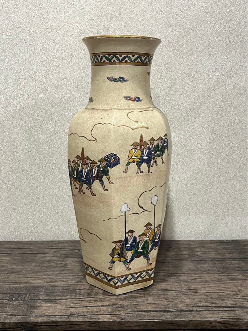 【送料込み】花瓶　壺　中国　色絵　置物