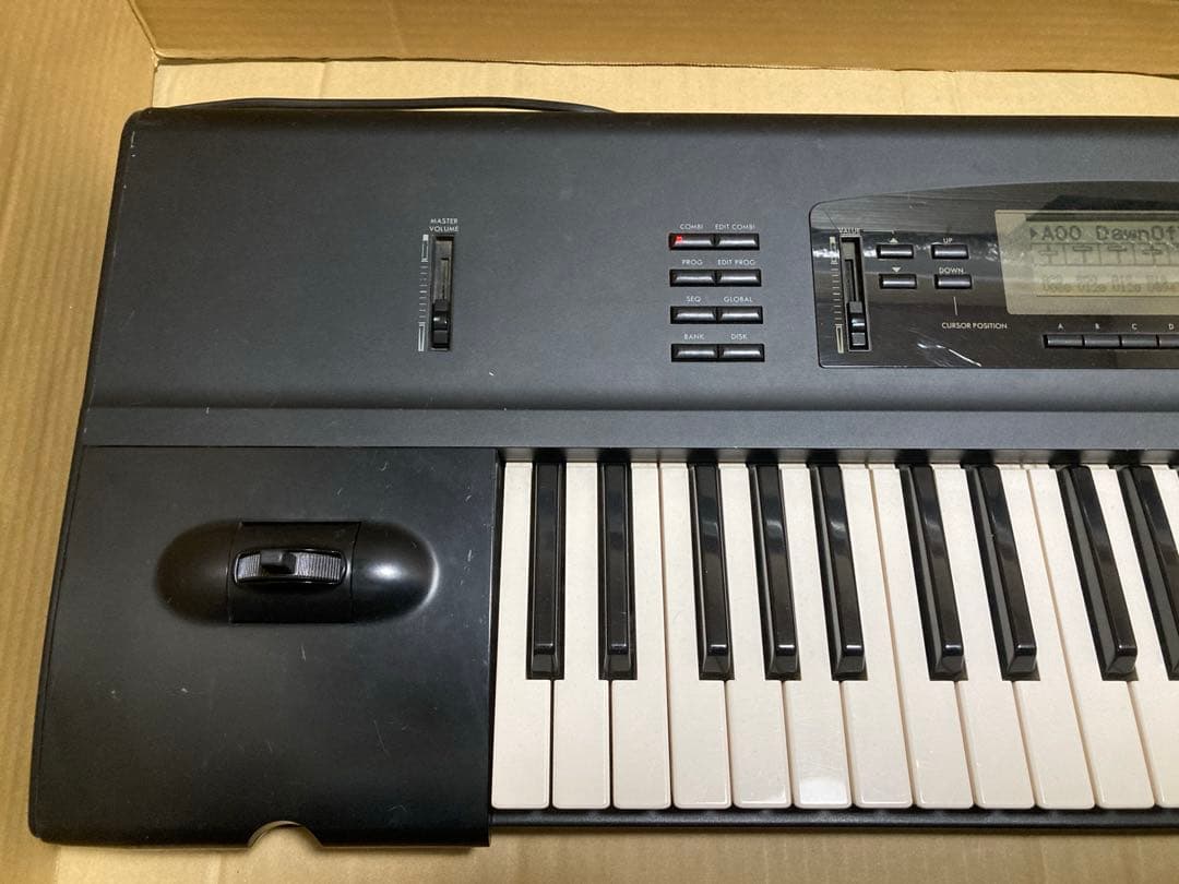 KORG 01/W FD シンセサイザー キーボード コルグ 0802