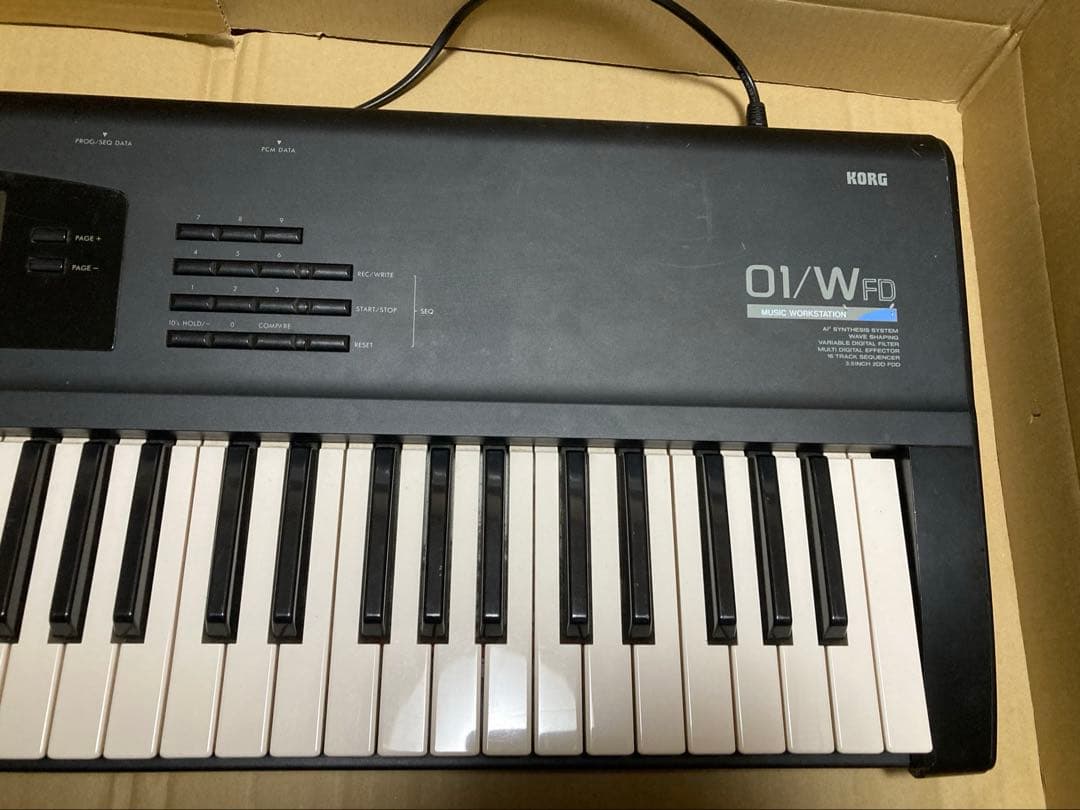 KORG 01/W FD シンセサイザー キーボード コルグ 0802