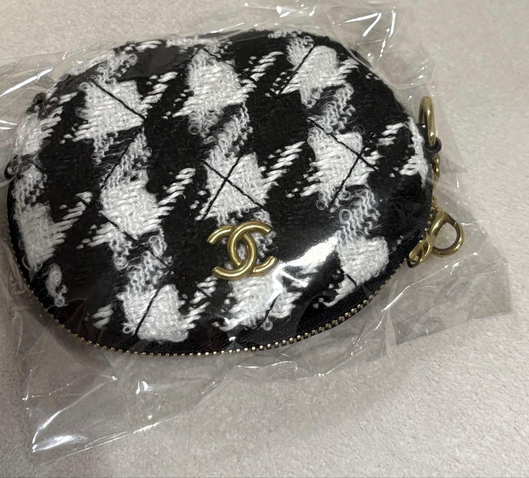 CHANEL ノベルティー スマホポーチ ミニバック