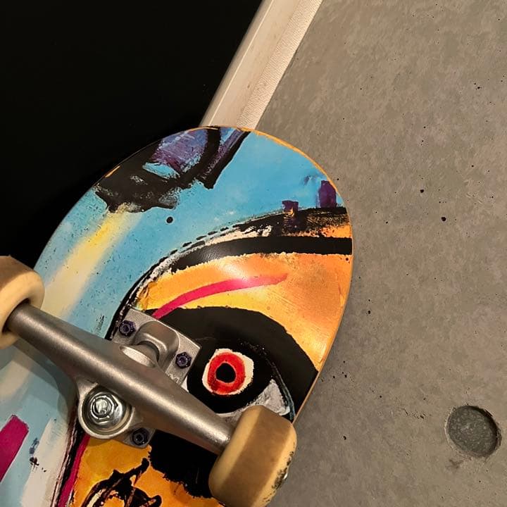 Colours Collectiv デッキ　スケボー