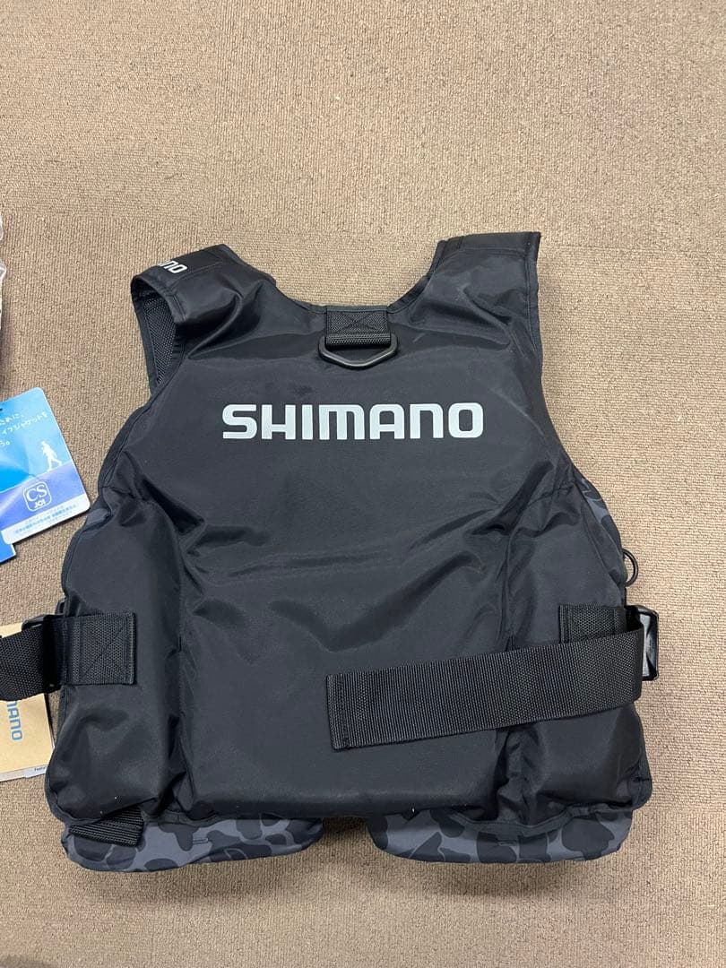 SHIMANO フィッシング用ライフジャケット L3 試着のみ
