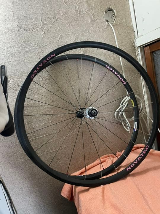 カーボンホイール　自転車　ロードバイク　ピスト