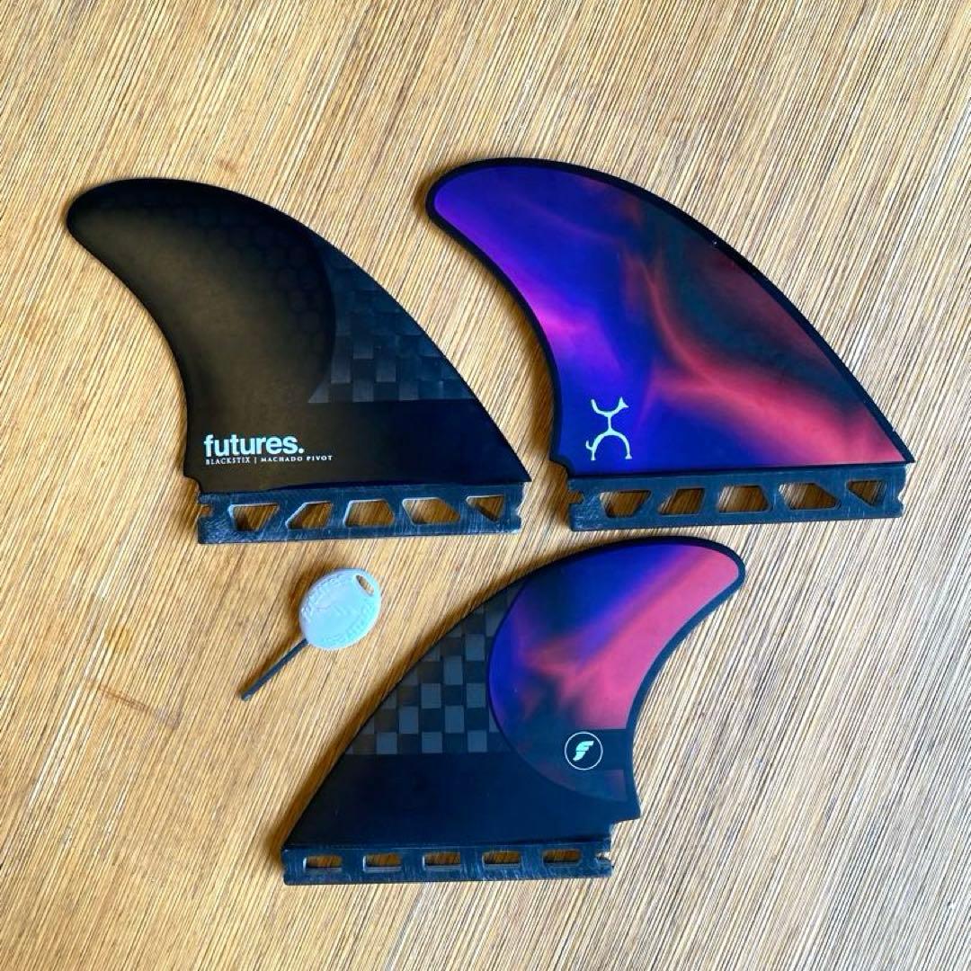 フューチャーフィン　ロブマチャドPivot BlackStix Lサイズ