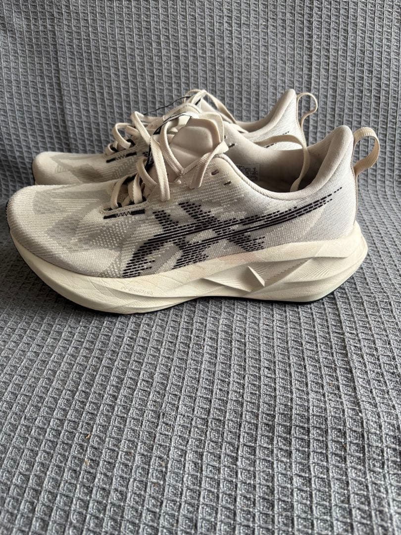 スパイク・シューズ ASICS NOVABLAST5 26.0cm