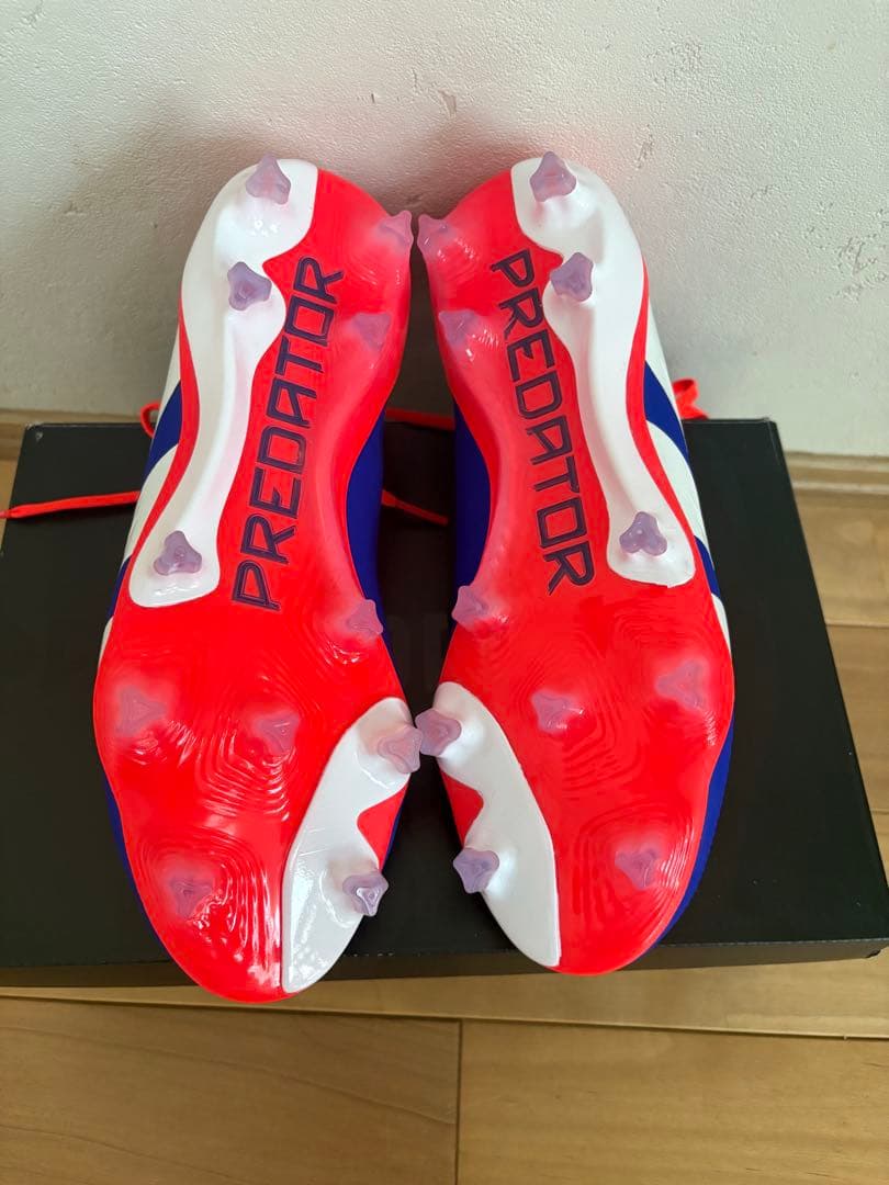 新品.未使用　プレデター ERITE スパイク　23.5 adidas