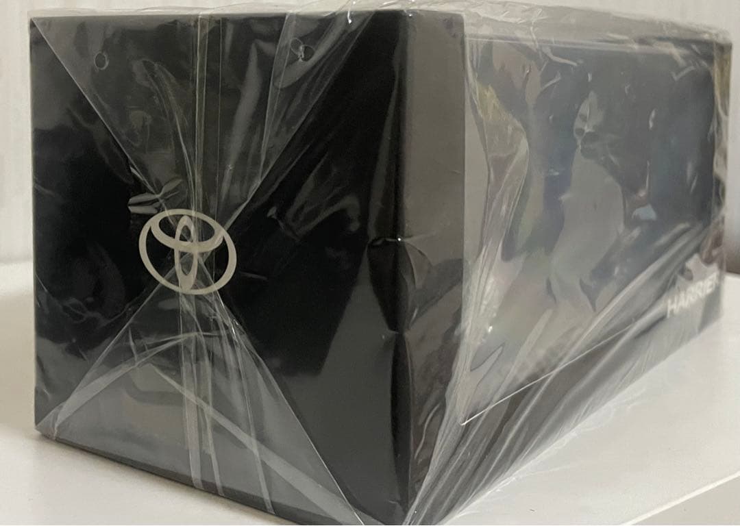 トヨタ 1/30 ハリアー プレシャスブラックパール 新品未使用