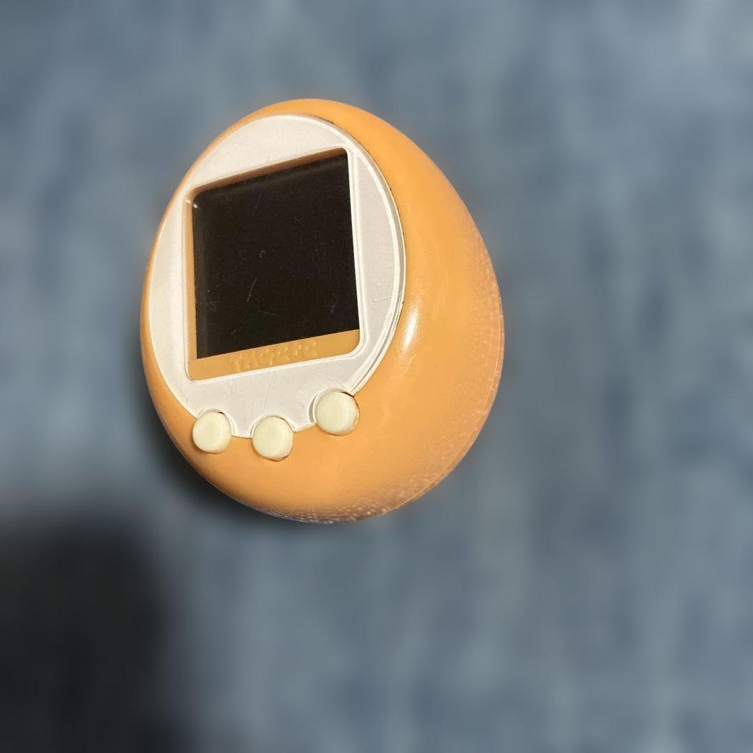 バンダイ　たまごっちプラスカラー ピンク