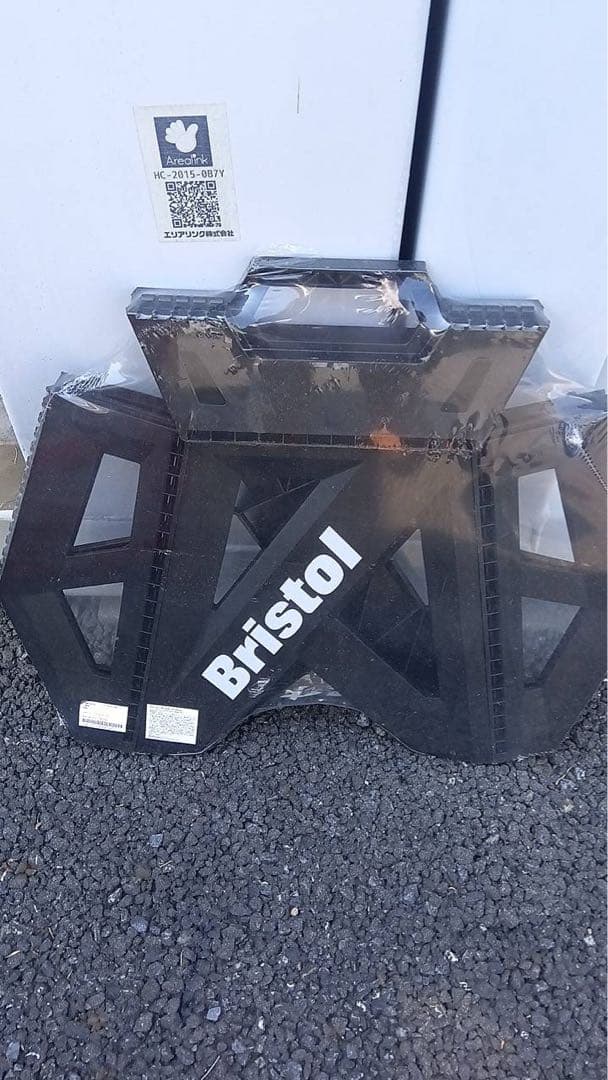 F.C.Real Bristol 折りたたみ椅子　台？