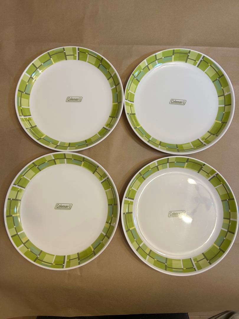 コールマン 食器セット　& カトラリーセット　　４人用　　Coleman